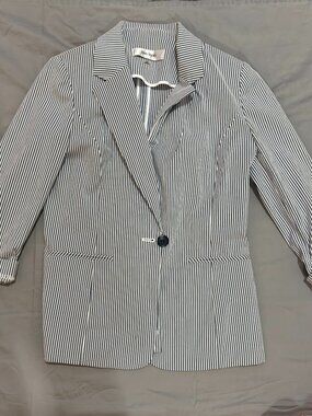 Jones Studio Women’s Size 6 Blue White Pinstripe One Button Blazer SKU033